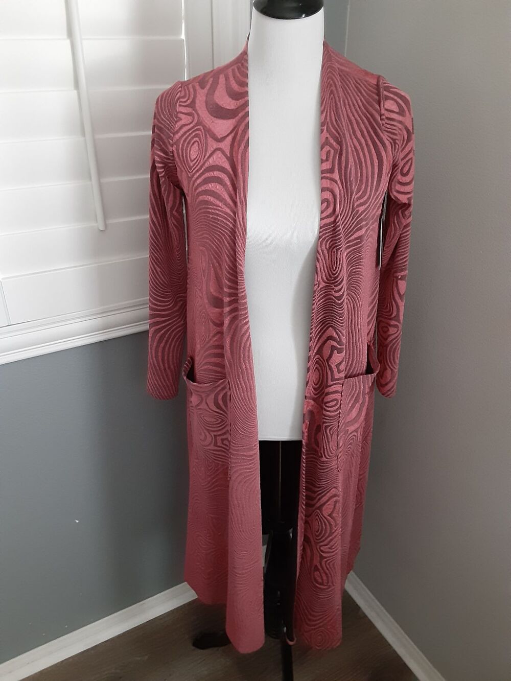 Lularoe womens Sarah Red Small duster cardigan